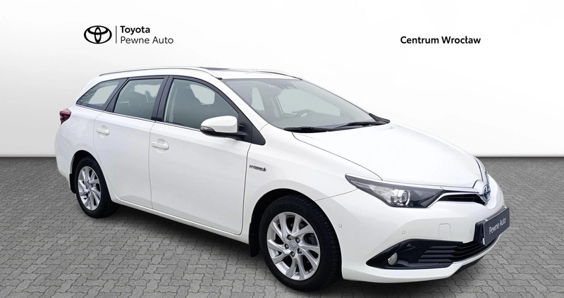 Toyota Auris cena 75900 przebieg: 106672, rok produkcji 2018 z Sulejów małe 211